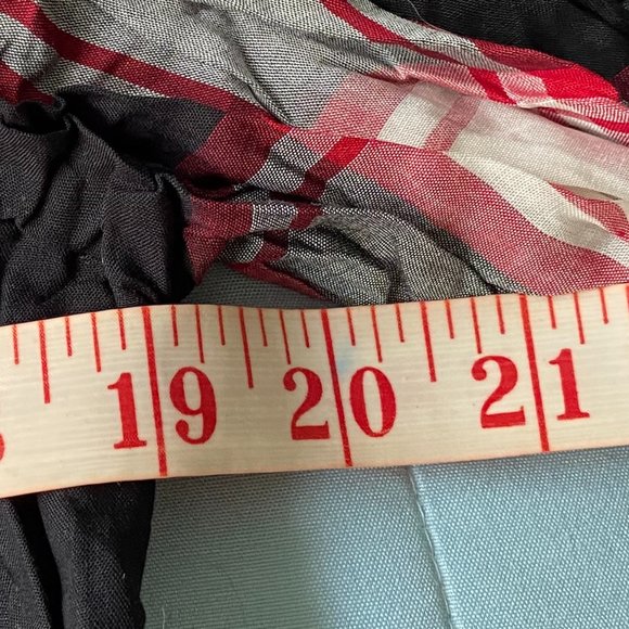 LOFT Cold Shoulder Top - Picture 7 of 8